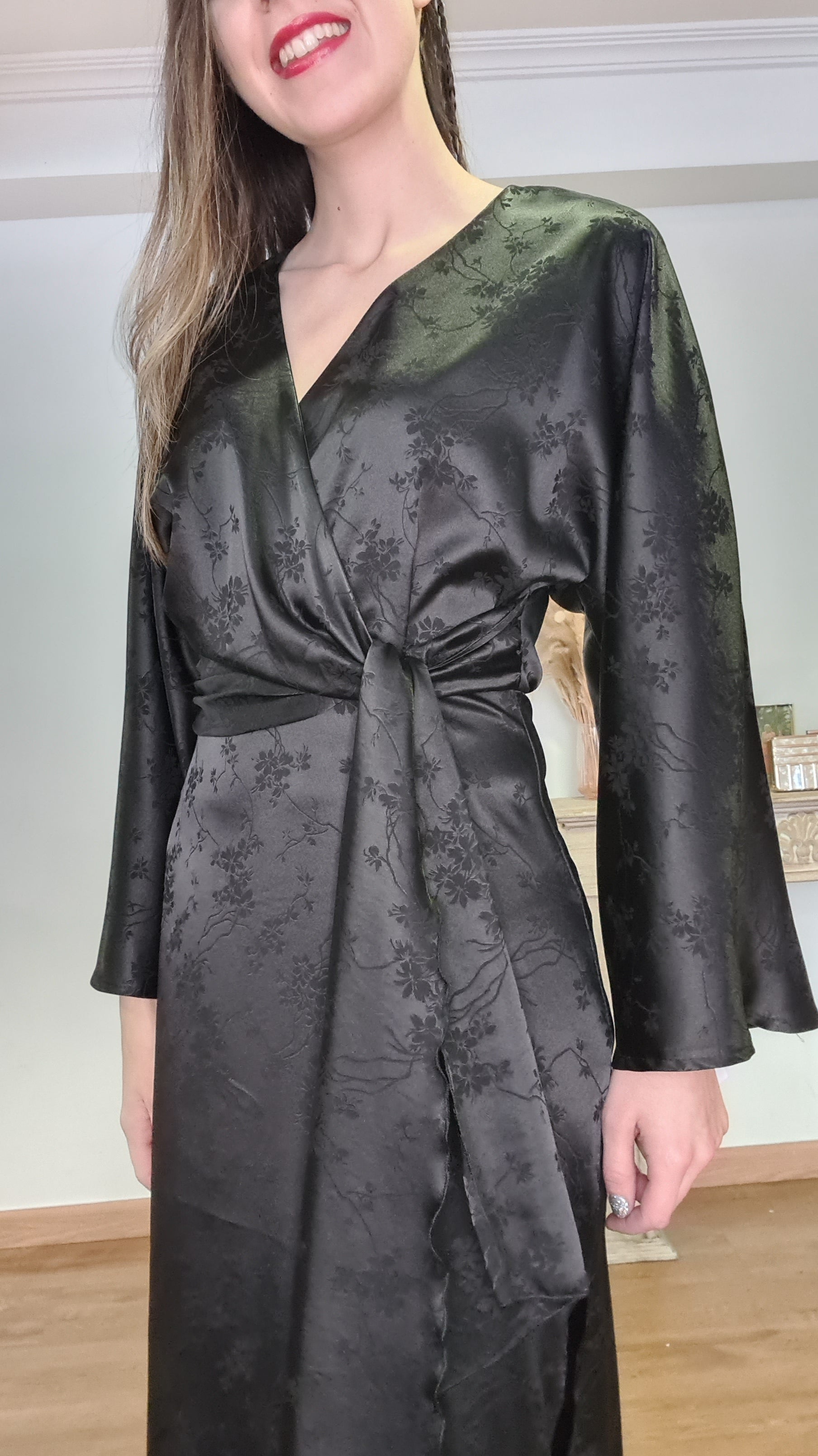 Vestido Negro Cruzado