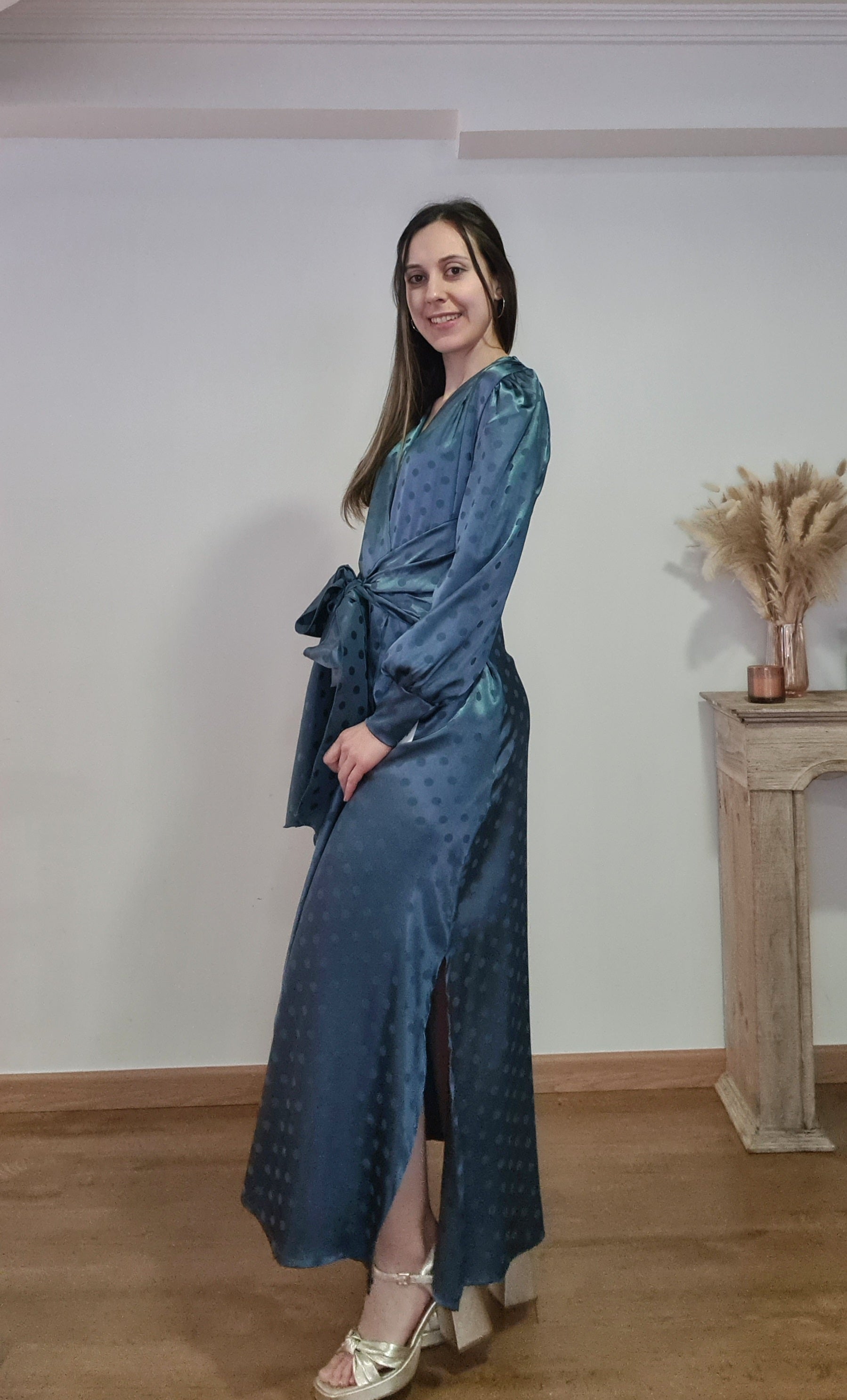 Vestido Raso Lunares